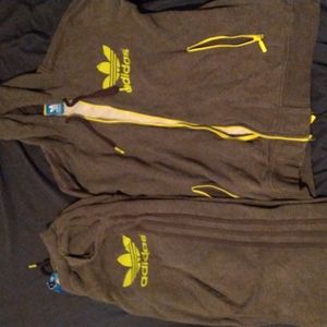 Adidas tracksuit L